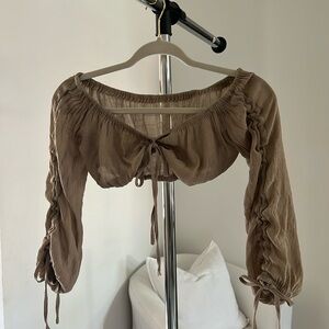 Cinche tan crop top